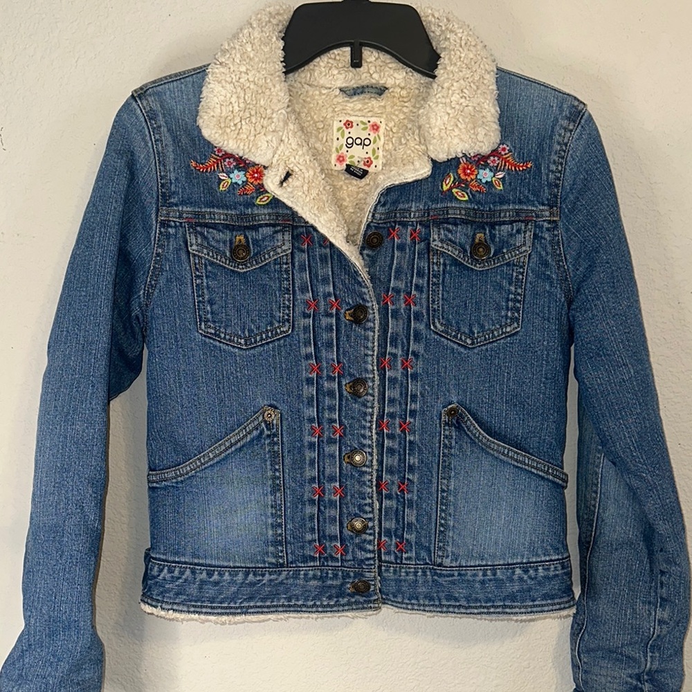 GAP Denim Jacket‎ with Floral Embroidery and Fleece Collar